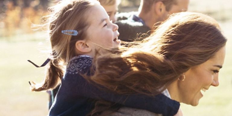 Kate Middleton Bagikan Foto Putri Charlotte di Hari Ibu