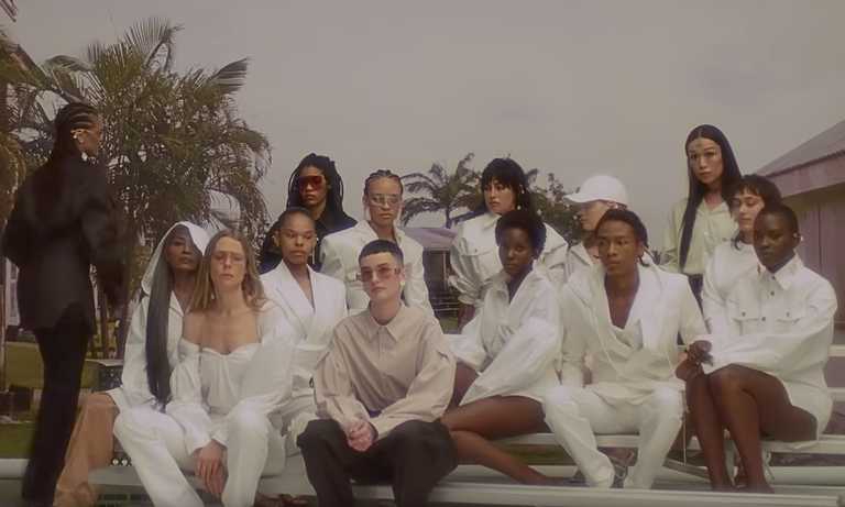 Lihat Koleksi Pertama Rihanna untuk Label Fenty