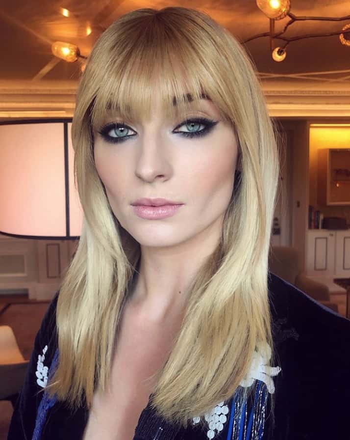 Cantiknya Sophie Turner dengan Poni Baru