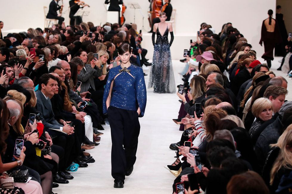Valentino Pindah Ke Milan Fashion Week untuk Koleksi Terbaru