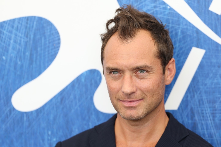 Jude Law Terpilih untuk Memerankan Albus Dumbledore
