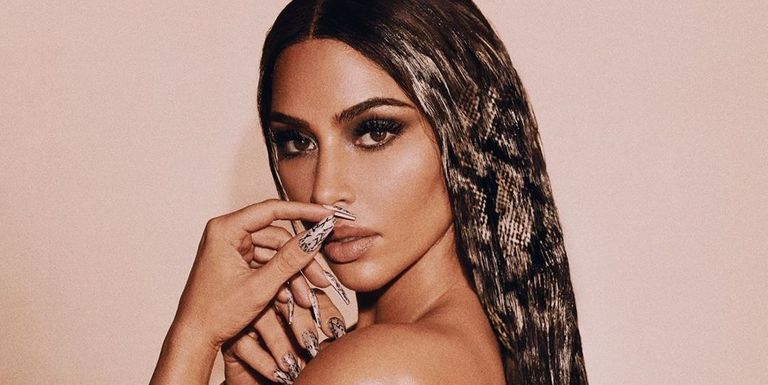 Lagi, Kim Kardashian Gagal Mengedit Fotonya Dengan Baik