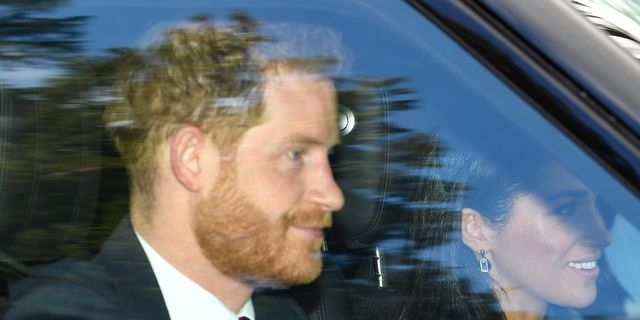 Ratu Elizabeth Ajak Pangeran Harry & Meghan Markle ke Gereja