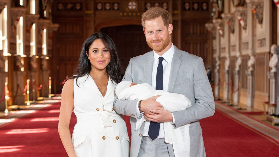 Pangeran Harry dan Meghan Markle Memperkerjakan 3 Pengasuh