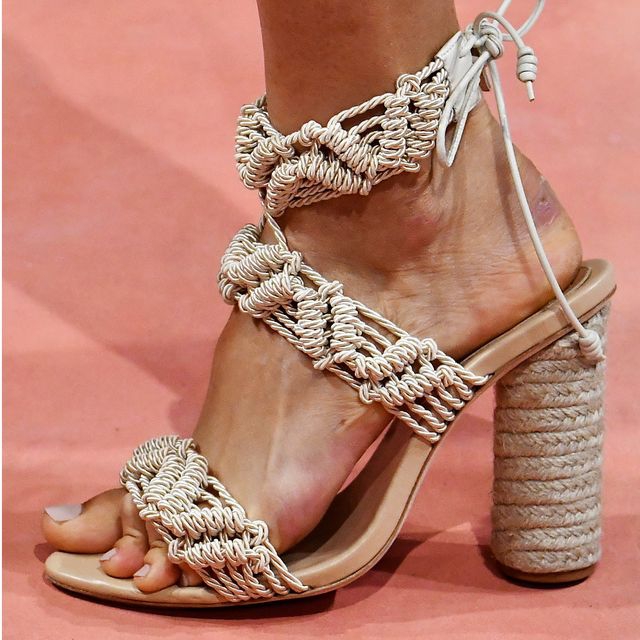 Simak Koleksi Sepatu Terbaik di Runway NYFW SS 2020