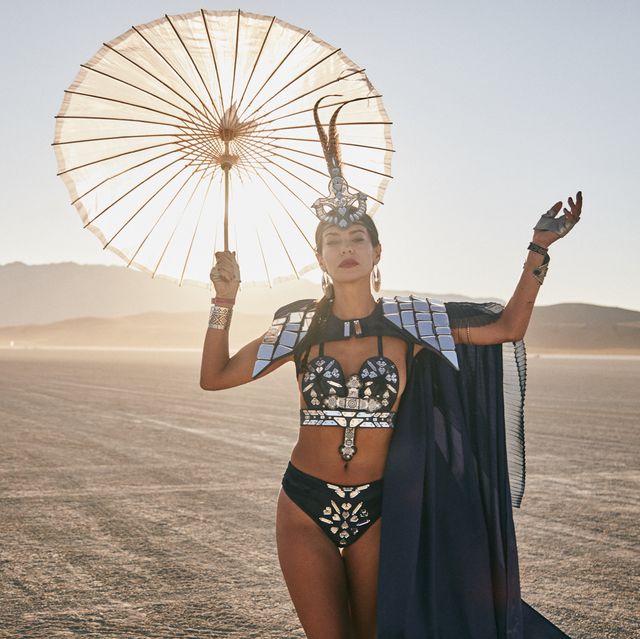 Penampilan Fashion Paling Gila di Burning Man 2019