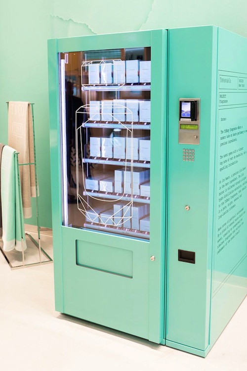 Sekarang Tersedia Vending Machine Tiffany & Co