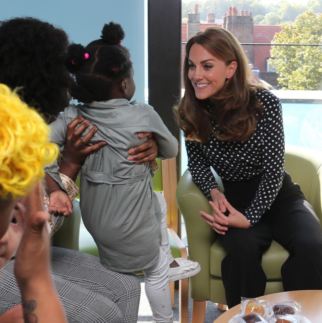 Intip Gaya Busana Kate Middleton Saat Bekunjung ke RS Anak