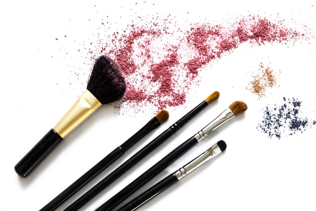 7 Kuas Makeup untuk Hasil Riasan Pro