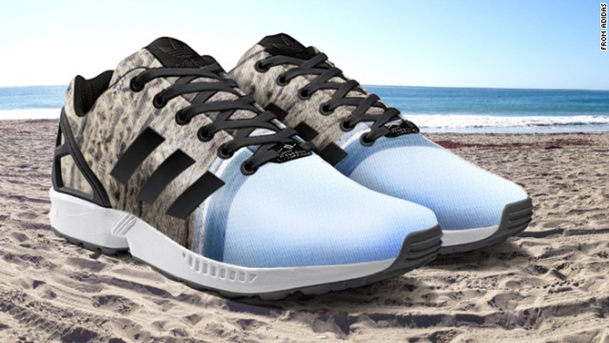Personalisasi Sneakers Adidas dengan Foto Instagram