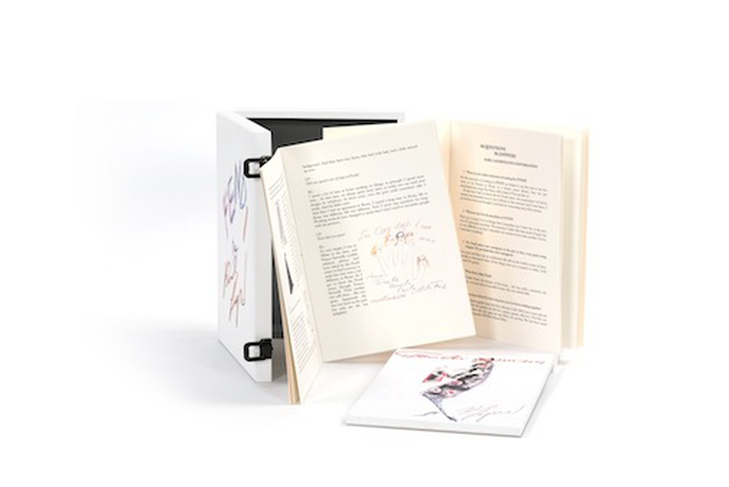Karya Lagerfeld Menulis Buku untuk Fendi