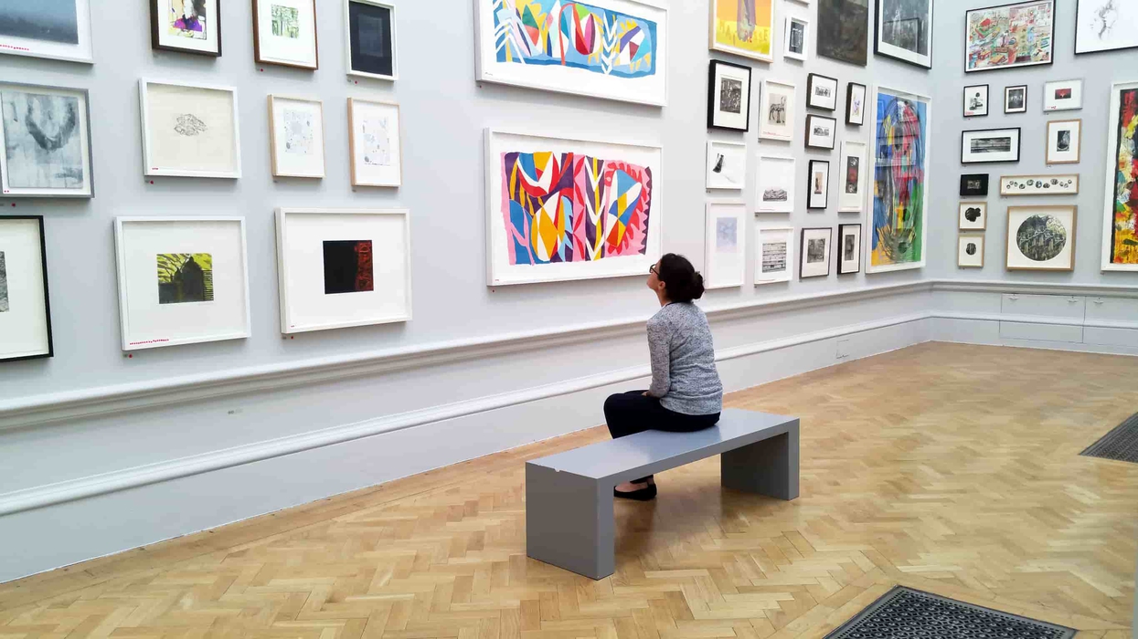 10 Hal yang Tidak Boleh Anda Lakukan di Pameran Seni