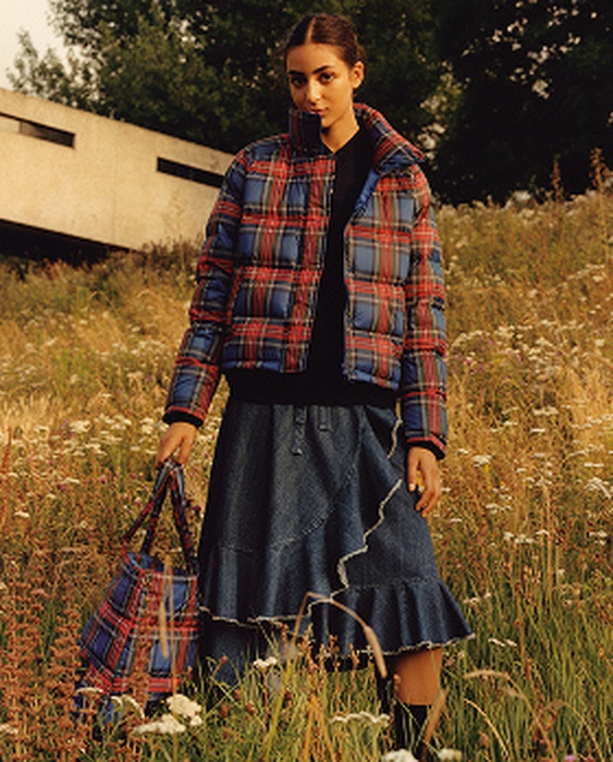 13 Tampilan Dari Koleksi J.W Anderson & Uniqlo