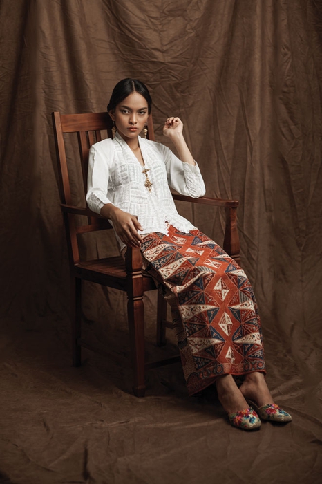 Tips Memilih Sepatu yang Cocok untuk Kebaya