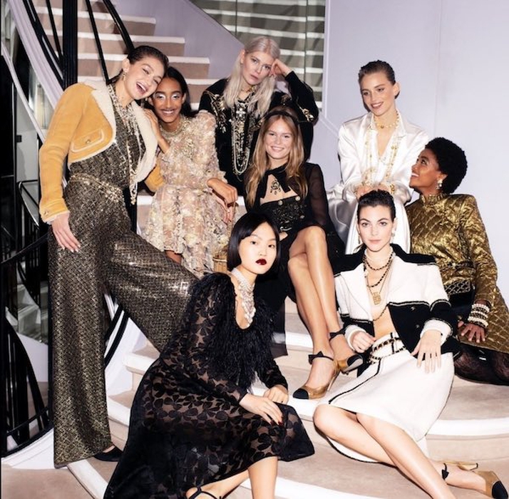 Chanel Métiers d'art 2020-2021 Akan Digelar di Kastil
