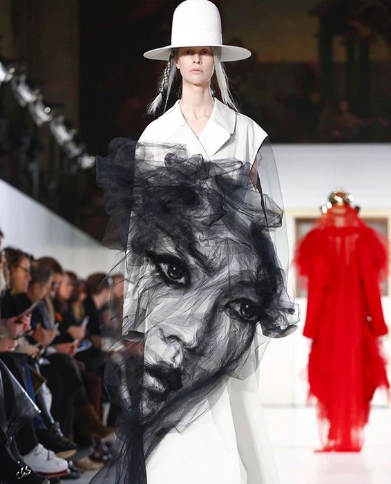Sisi Eksentrik John Galliano