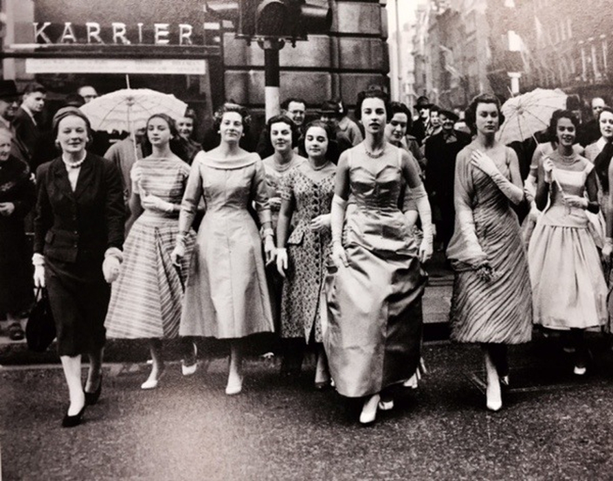 Sejarah Fashion Tahun 1940 - 1960