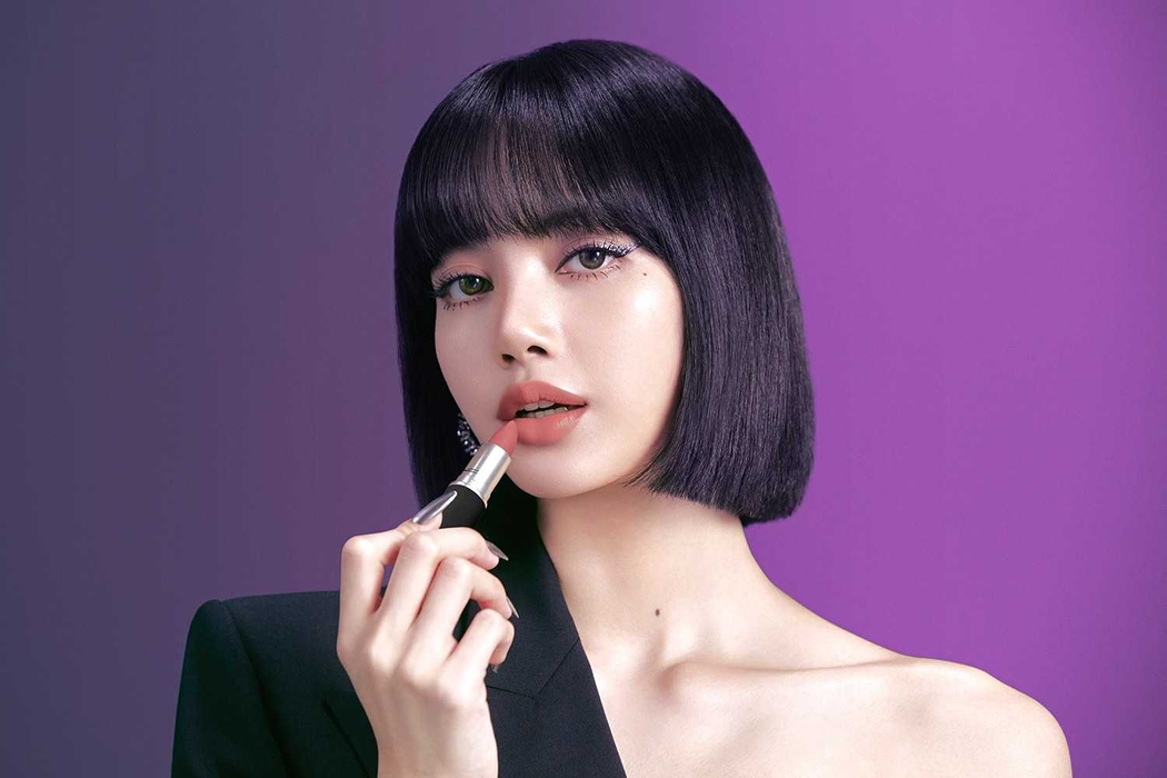 Lisa Blackpink Resmi Jadi Brand Ambassador untuk M.A.C Cosmetics