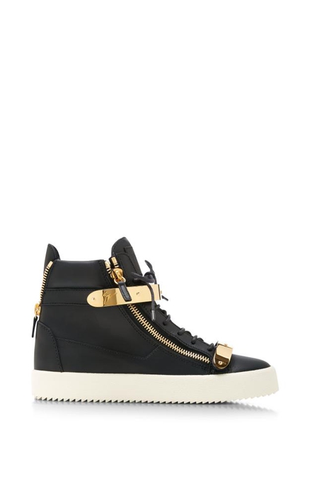 Lima Sepatu yang Wajib Dimiliki Setiap Perempuan versi Giuseppe Zanotti