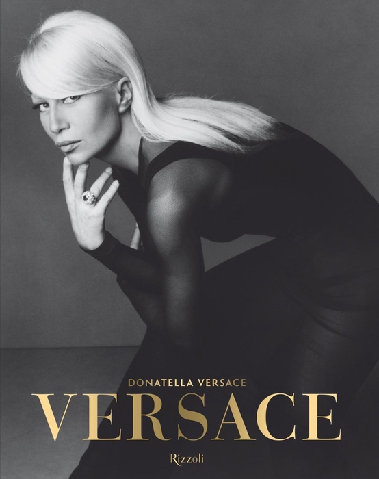 Donatella Versace Karang Buku Terbaru