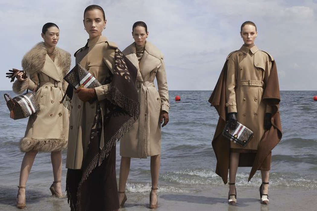 Burberry Membuat Aplikasi Pesan Instan Bersama Apple