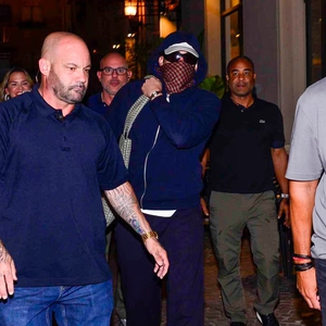 Bad Bunny dan Mantan Kekasihnya, Gabriela Berlingeri, Tiba di Argentina Jelang Konsernya