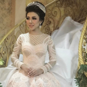 Gaun Ivan Gunawan Dapatkan Like Terbanyak di Instagram 