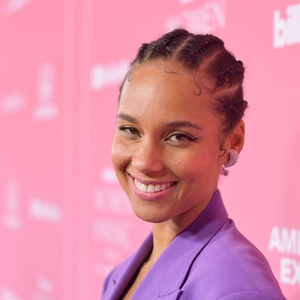 Alicia Keys Akan Luncurkan Produk Skin Care Bersama E.l.f.