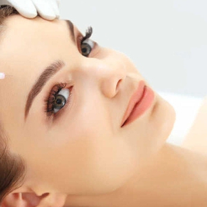 Memang Kenapa Kalau Bersahabat dengan Filler dan Botoks?