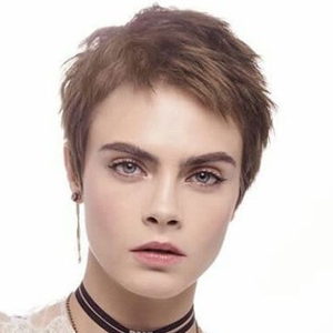 Cara Delevingne Untuk Kampanye Dior Anti-Aging