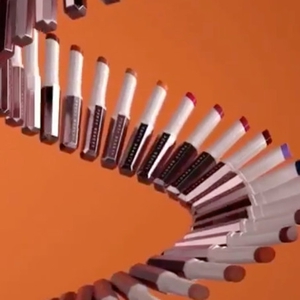 Fenty Beauty Rihanna Memperkenalkan 14 Warna Lipstik