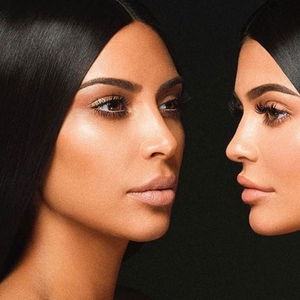 Kim Kardashian dan Kylie Jenner Lansir Kosmetik Terbaru