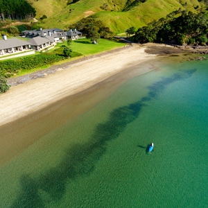 Enam Pantai Mewah untuk Bulan Madu di 2017