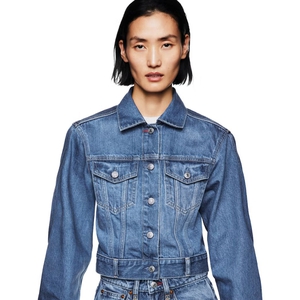 Victoria Beckham Resmi Jadi Kolaborator Terbaru Gap