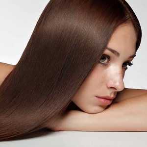 10 Penyebab Munculnya Jerawat di Kepala & Cara Mengatasinya