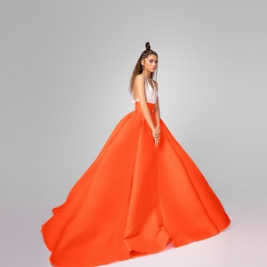 Zendaya Tampil Menawan dalam Busana Valentino saat Hadiri Critics' Choice Awards 2021