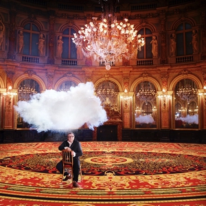 Perancang Busana Ternama, Alber Elbaz Dikabarkan Tutup Usia