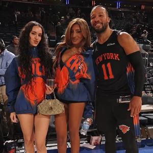 Lara Raj dan Daniela Avanzini Member Katseye Sulap Merch Knicks Jadi Tampak Menawan