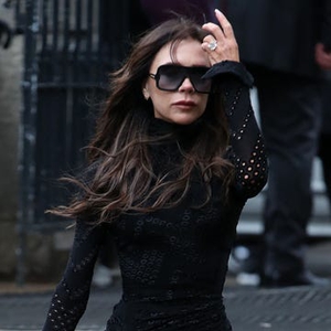 Victoria Beckham Tampil Penuh Pesona dan Drama saat Berlibur di Saint-Tropez