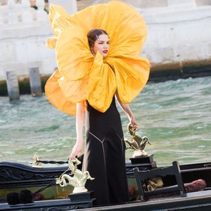 7 Hal yang (Mungkin) Anda Lewatkan dari Show Epik Alta Moda Dolce & Gabbana di Venice
