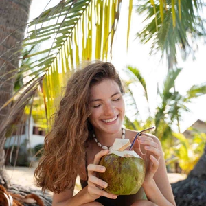 7 Manfaat Utama Air Kelapa bagi Kesehatan Tubuh Anda