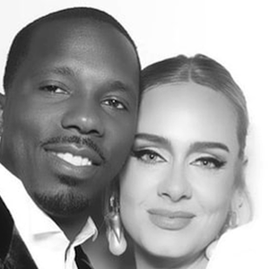Adele Resmi Pamer Kebersamaan dengan Sang Pacar, Rich Paul, di Instagram!