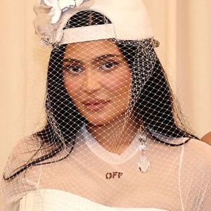 Kylie Jenner Baru saja Mengenakan Gaun Pengantin untuk Met Gala 2022