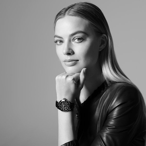 Chanel Mendaulat Margot Robbie Sebagai Wajah Jam Tangan J12