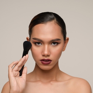 Cara Pakai Blush On Sesuai Bentuk Wajah agar Tampilan Wajah Lebih Proporsional