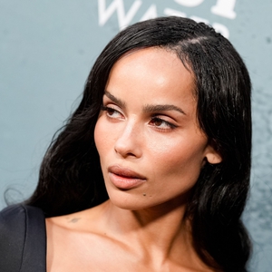 Mengapa Zoe Kravitz dan Harry Styles Melewatkan Malam Besarnya di Emmy 2025