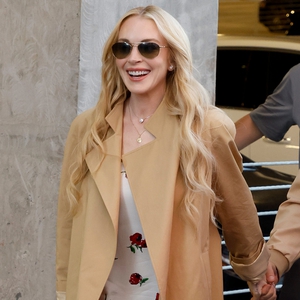 Tampilan Lindsay Lohan di US Open Tunjukkan Gaya Tenis yang Cocok di Sepanjang Musim
