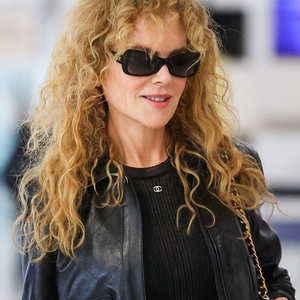 Nicole Kidman Kembali ke Gaya Rambut &rsquo;90-an dengan Ikal Alami yang Berantakan