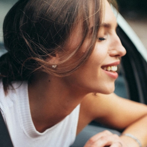 Cara Menghilangkan Pikiran Negatif untuk Hidup Lebih Bahagia