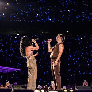 Throwback Momen Manis Joe Jonas & Demi Lovato dari Camp Rock Hingga Konser 3D Experience